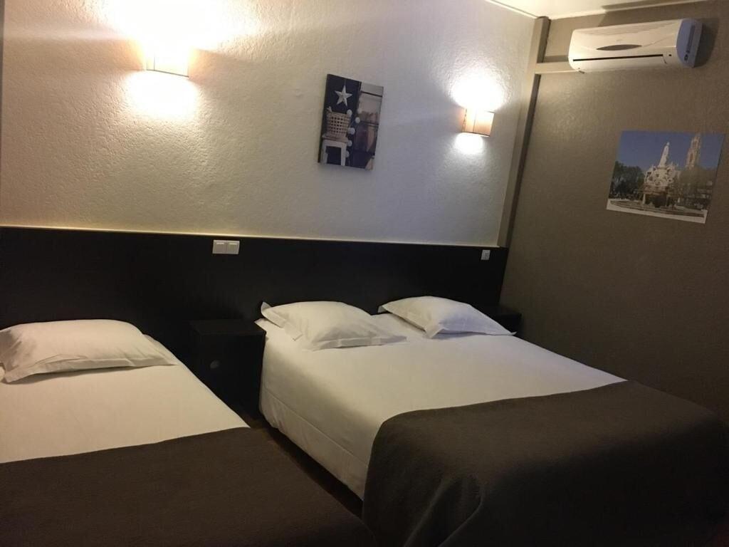 Empire Hotel Nîmes Eksteriør billede