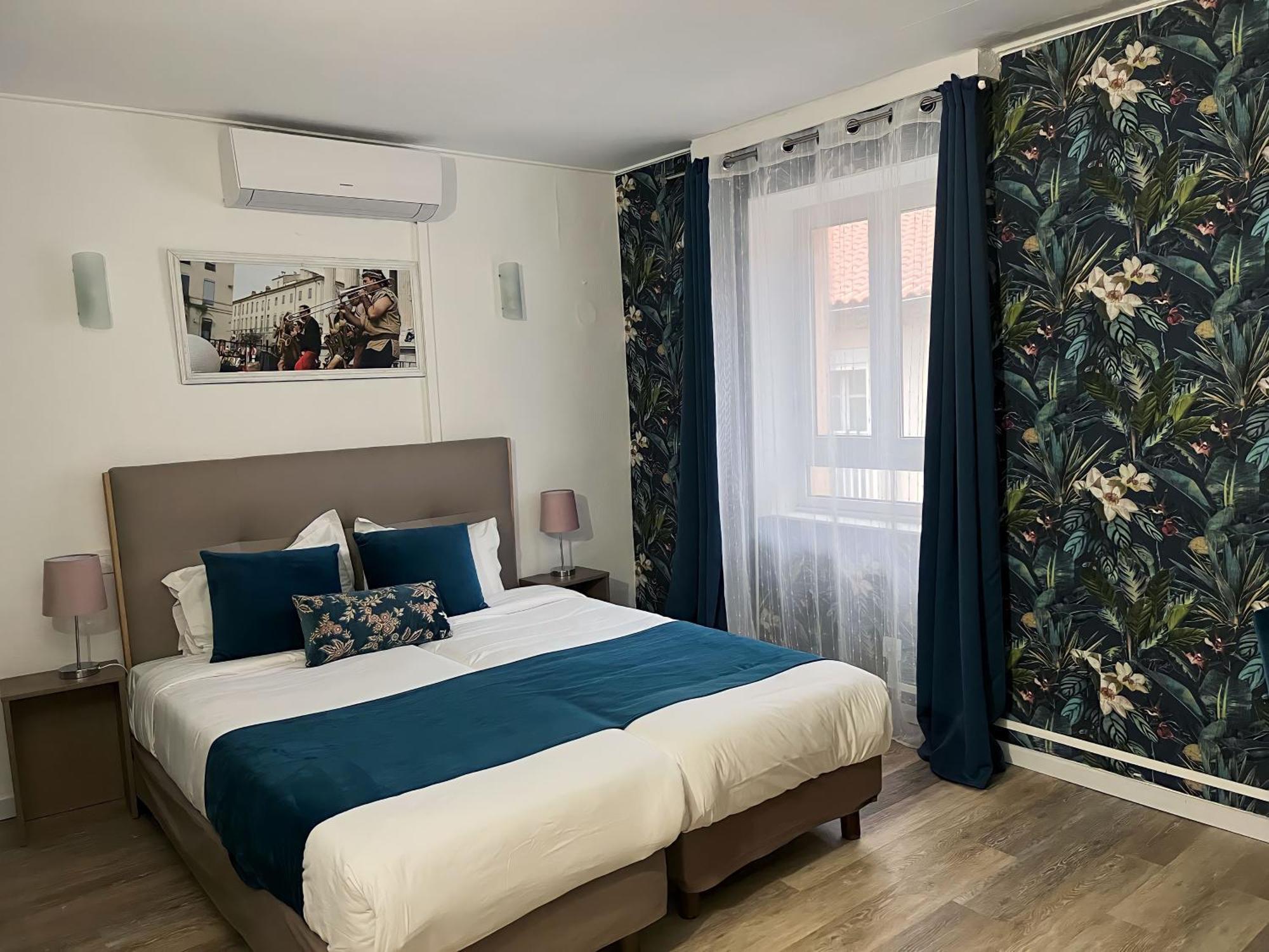 Empire Hotel Nîmes Eksteriør billede