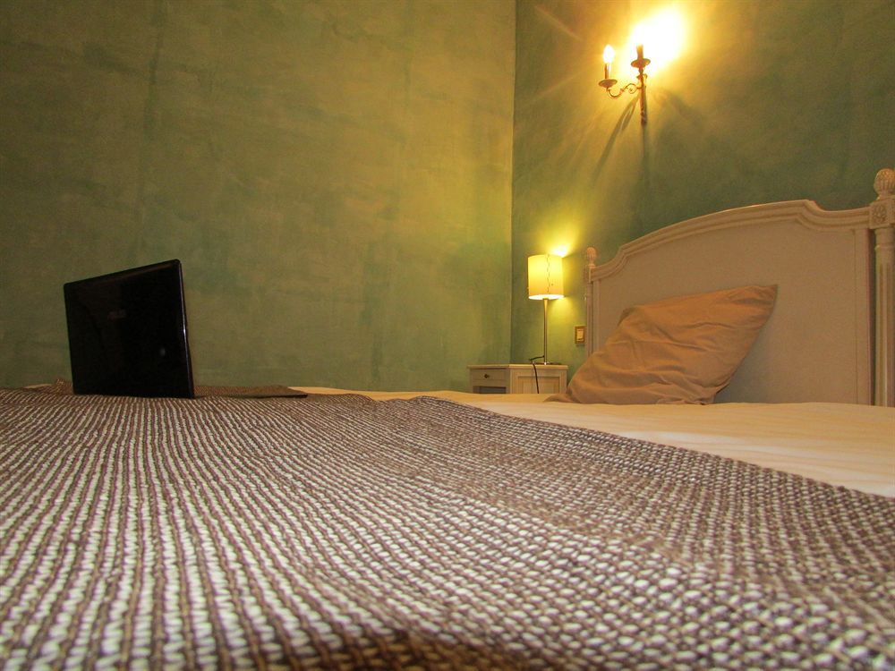 Empire Hotel Nîmes Eksteriør billede